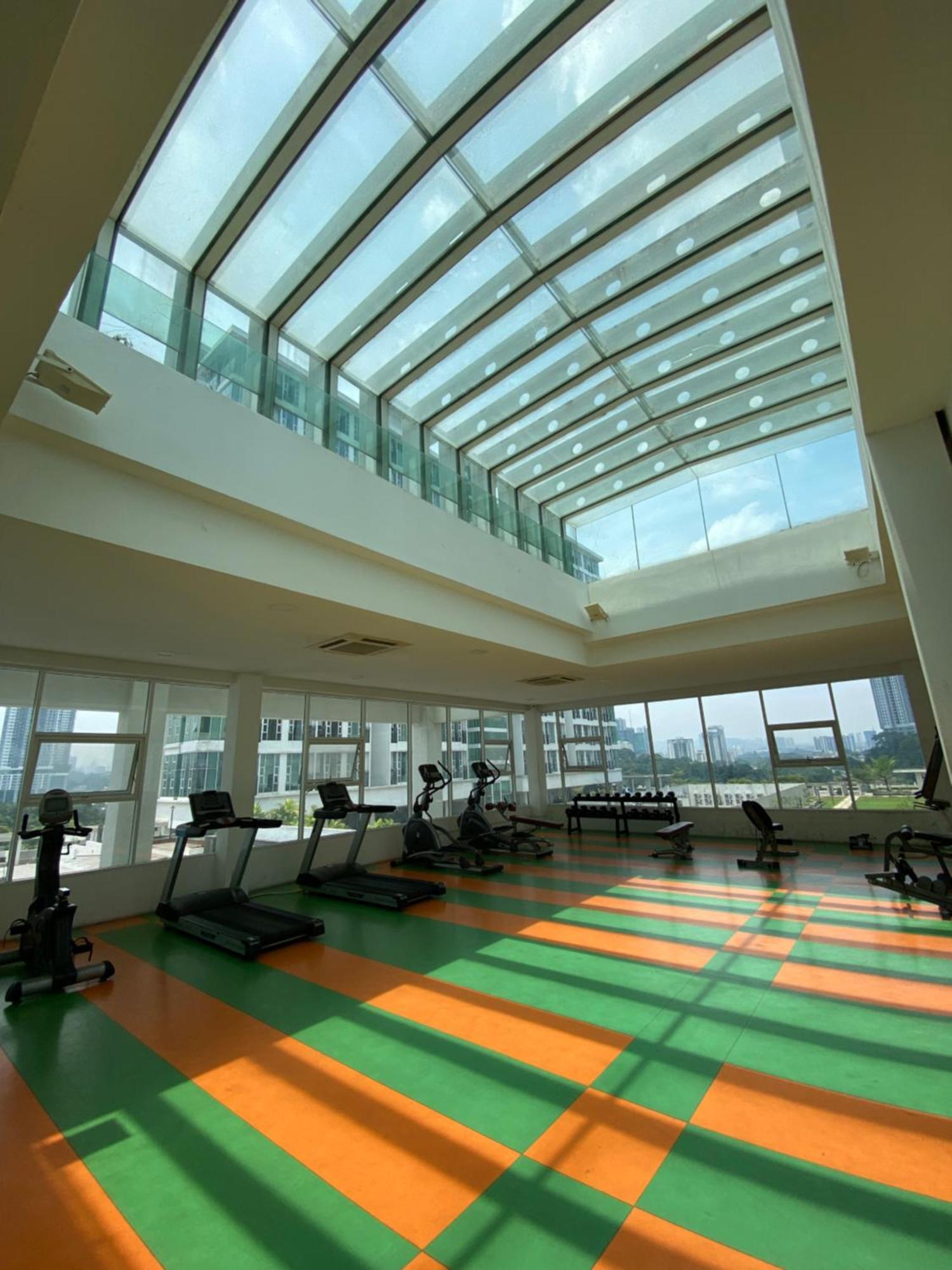 Loft Design Nr Midvalley 4pax Apartemen *