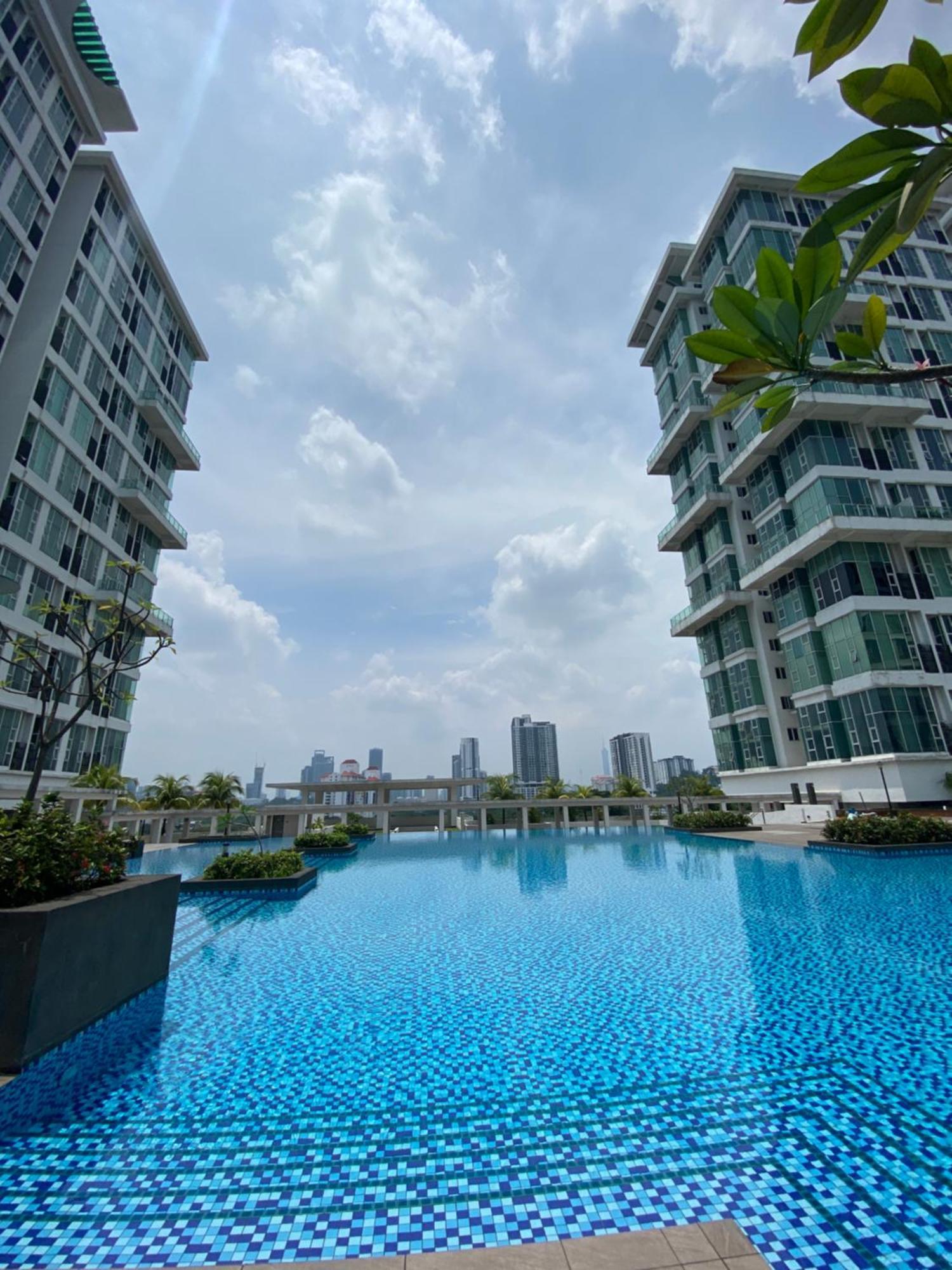 Pangsapuri Loft Design Nr Midvalley 4pax Kuala Lumpur